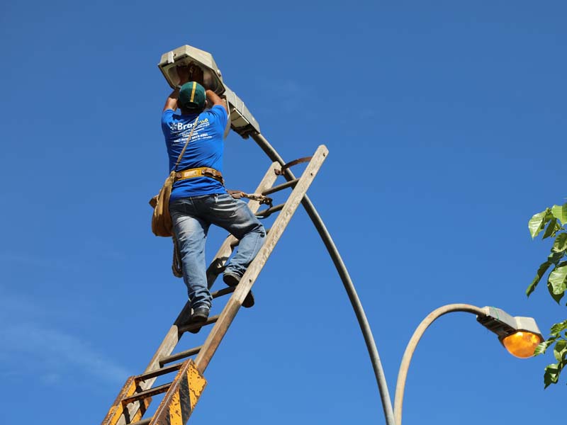 Resultado de imagem para iluminação pública